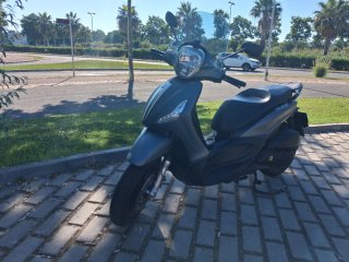 Piaggio Beverly 125 Gris