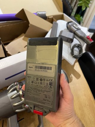 Aspiradora V11 Advanced en Caja completo