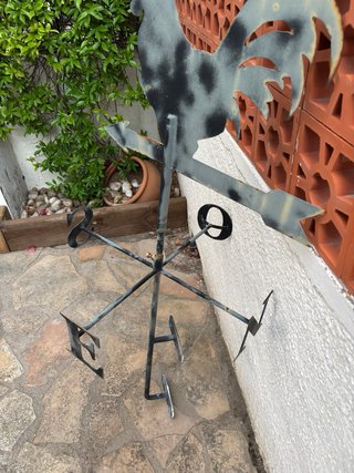 Veleta de hierro con gallo