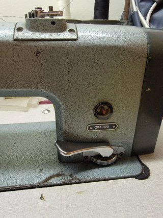 Máquina de coser Alfa 205-300