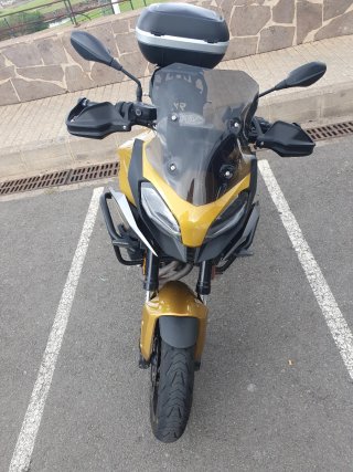BMW F900XR Oro/Gris