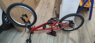 Bicicleta infantil B-Twin roja