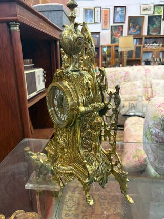 RELOJ DE BRONCE DECORATIVO