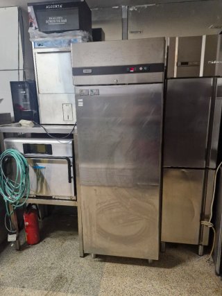 Nevera industrial acero inoxidable Zanussi