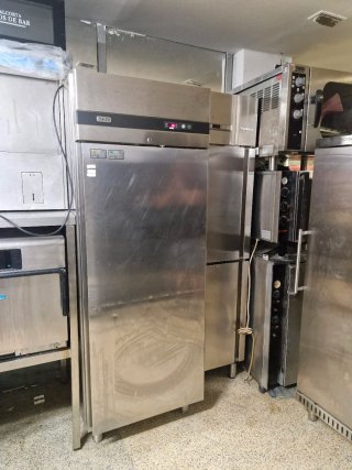 Nevera industrial acero inoxidable Zanussi