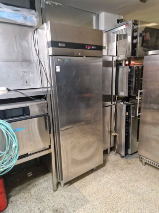 Nevera industrial acero inoxidable Zanussi