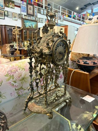 ANTIGUO RELOJ DE SOBREMESA
