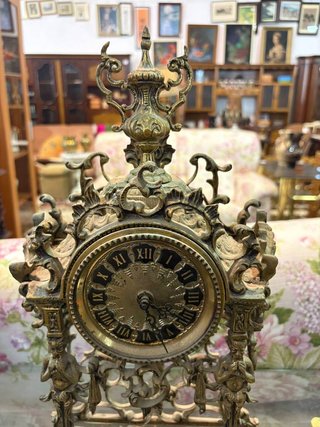 ANTIGUO RELOJ DE SOBREMESA