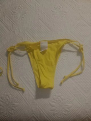 Bikini amarillo con cordones