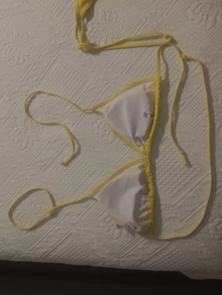 Bikini amarillo con cordones