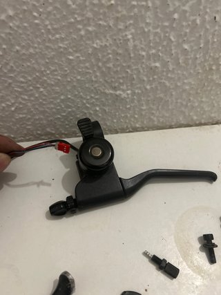 Maneta freno patinete eléctrico
