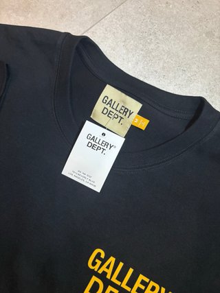 Camiseta Gallery Dept Negra