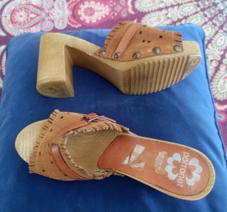 Zuecos o Sandalias de Piel Porronet Talla 38