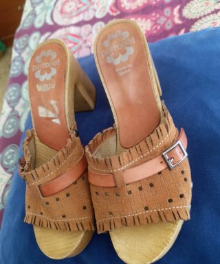 Zuecos o Sandalias de Piel Porronet Talla 38