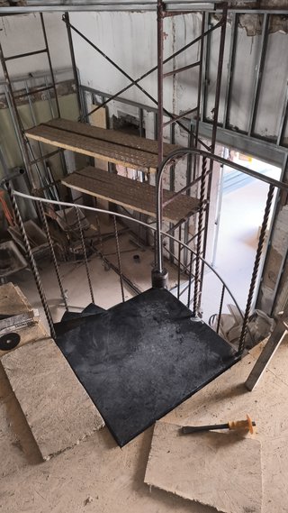 Se ofrece soldador de estructuras, por horas