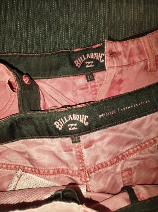 Pantalón corto Billabonc rojo