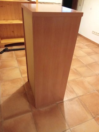 Cómoda de madera con 5 cajones
