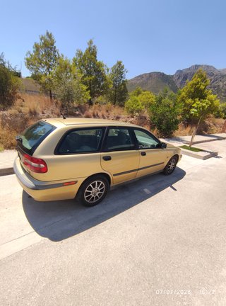 Volvo V40 2002