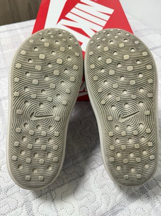 Zapatillas Nike ReactX Rejuven8 Beige Talla 39
