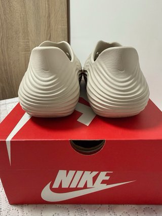 Zapatillas Nike ReactX Rejuven8 Beige Talla 39