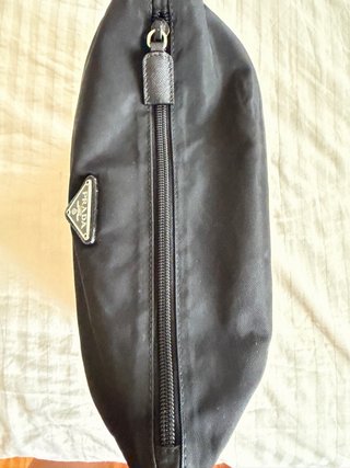 Pochette Prada nera nylon