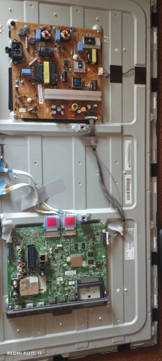 Pieza TV LG 39LB650V