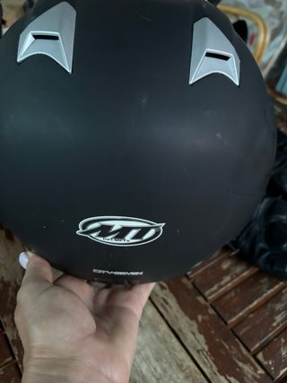 Chaqueta de moto negra con protecciones