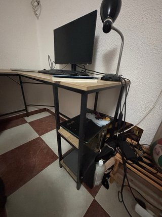 Mesa de escritorio madera y metal
