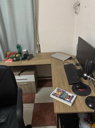 Mesa de escritorio madera y metal