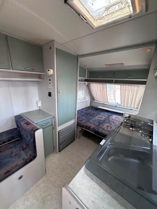 Caravana Beyerland 430-TB -750 kg