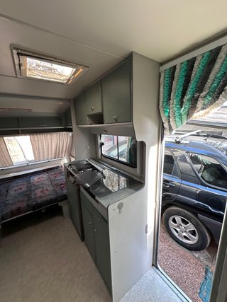 Caravana Beyerland 430-TB -750 kg