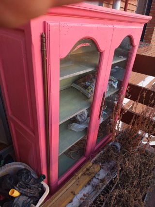 Mueble antiguo rosa madera