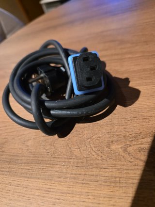 Cable de alimentación negro