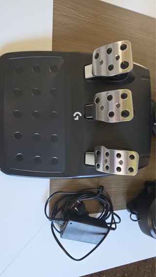Logitech G923 Volante + Pedales + Palanca