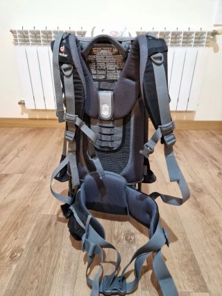 Mochila portabebés Deuter Kid Comfort 1 Plus