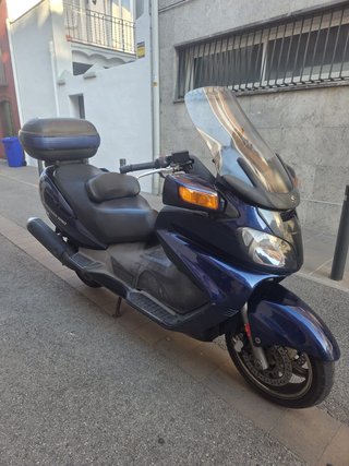 Suzuki Burgman 650cc 2005 Blava, sempre garatge