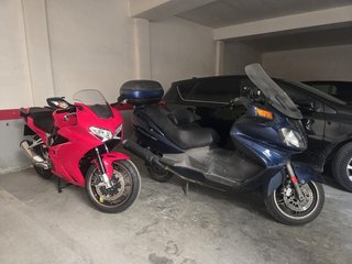 Suzuki Burgman 650cc 2005 Blava, sempre garatge