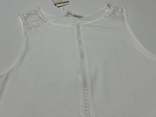 Blusa Springfield blanca con crochet Talla S