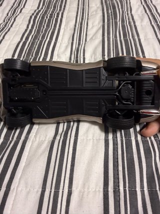 Maisto Cadillac Atlantic Concept 1/24 Bronce