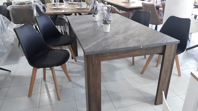 Mesa Comedor Jade y 4 Sillas Nórdicas