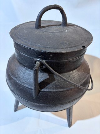 Pote hierro fundido 15L restaurado antiguo