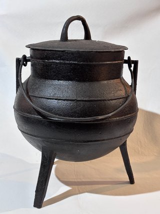 Pote hierro fundido 15L restaurado antiguo