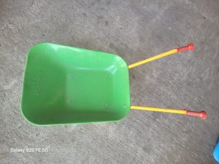 Carretilla Rolly Toys Verde y Amarilla