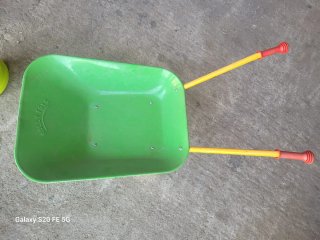 Carretilla Rolly Toys Verde y Amarilla