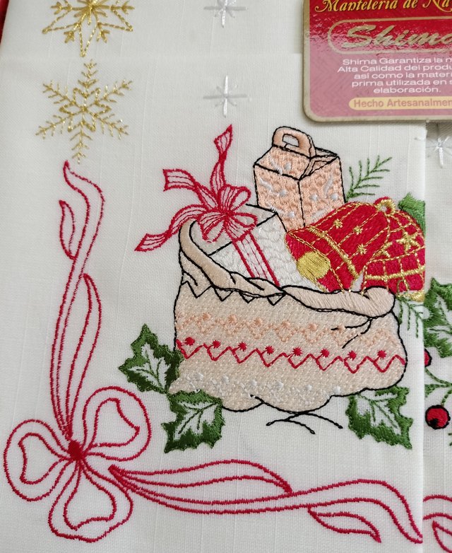 Tovagliato di Natale ricamato