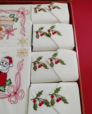 Mantelería de Navidad bordada