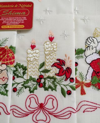 Mantelería de Navidad bordada