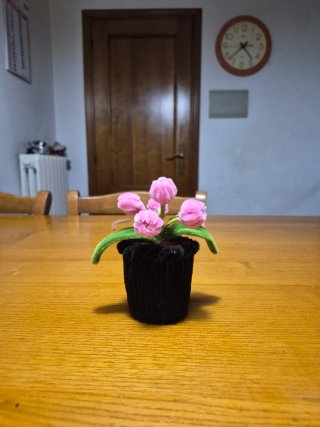 Decorazione floreale ciniglia fatta a mano