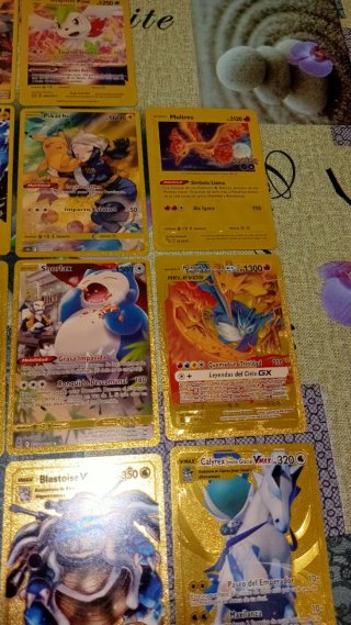 Cartas Pokémon Doradas V VMAX