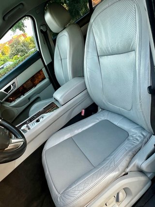 Jaguar XF 2009